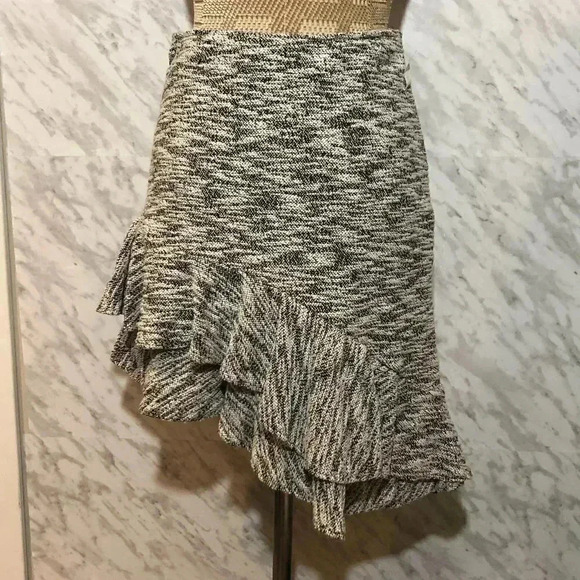 Zara Basic Asymmetrical Short Knit Ruffle Skirt Medium - Picture 2 of 7
